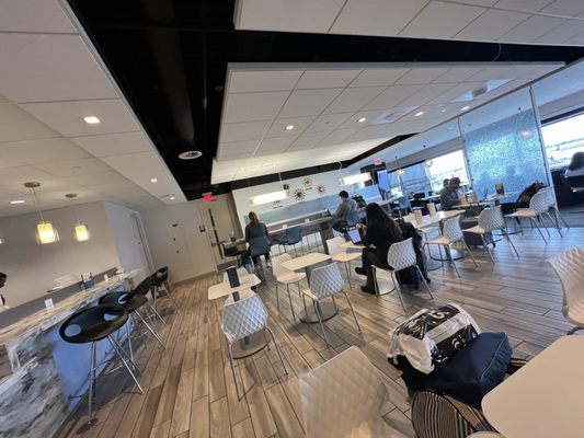 Escape Lounges by null