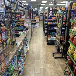Bay Court Liquor - Very clean store