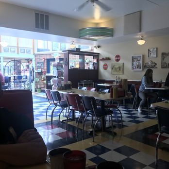 Green Light Diner - Diners Near Me - Poulsbo, Washington