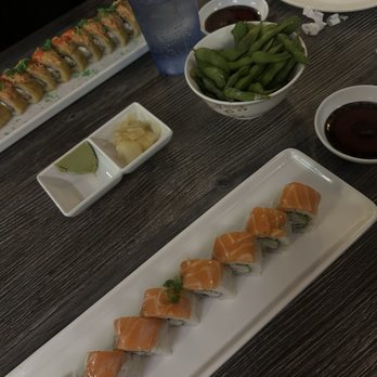 Tomo7 sushi  - Alaskan Roll with a side of Edamame - Sushi Bars Near Me - Riverside, California
