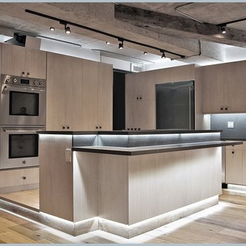 Alliant Construction - a kitchen with a center island - General Contractors Near Me - Glendale, California Alliant Construction - a kitchen with a center island - General Contractors Near Me - Glendale, California
