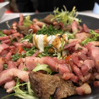L'Aligot - Frisée salad with egg and prosciutto - Auvergnat Near Me - Paris, 75 L'Aligot - Frisée salad with egg and prosciutto - Auvergnat Near Me - Paris, 75