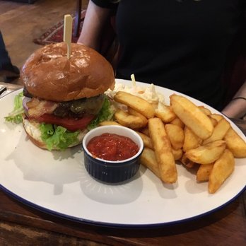 The Mute Swan - Steak burger. - British Near Me - East Molesey, XGL The Mute Swan - Steak burger. - British Near Me - East Molesey, XGL