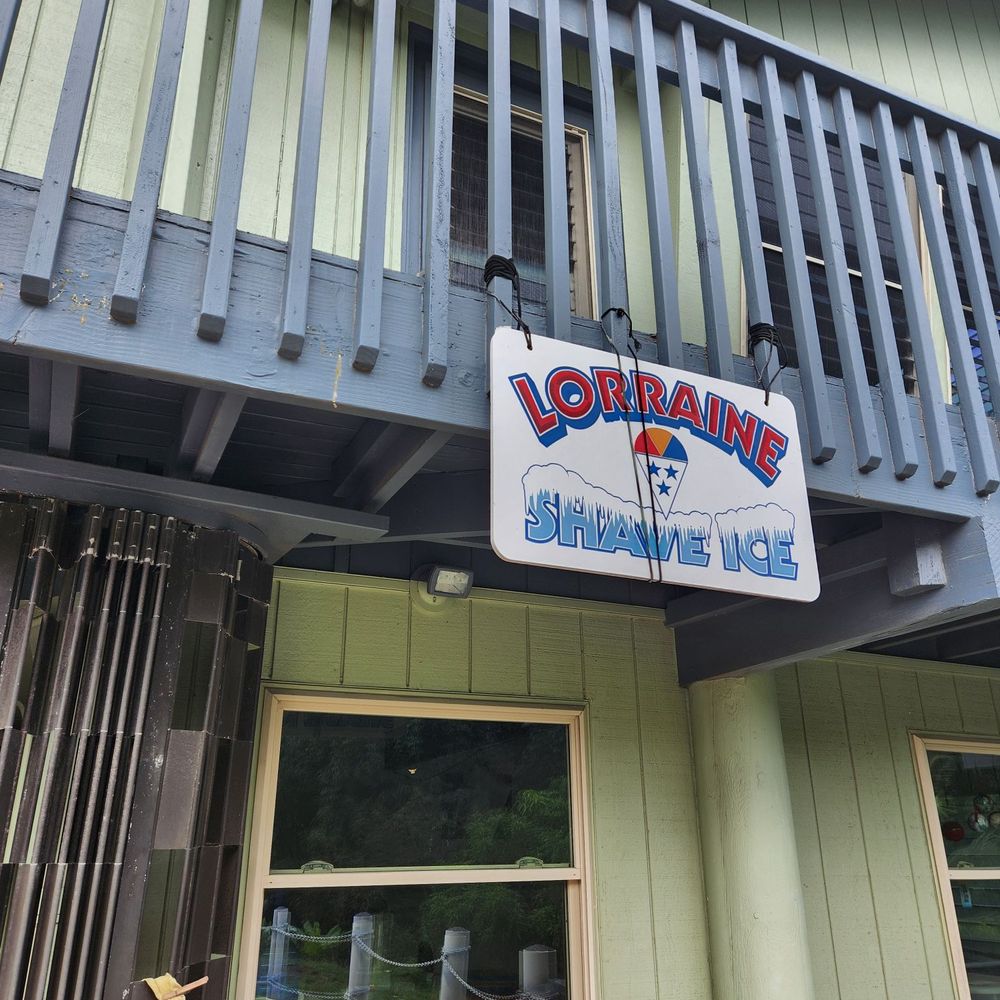 Lorraine Shave Ice - Desserts Near Me - Wailuku, Hawaii