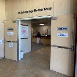 St Jude Heritage Medical Group - I am getting hand surgery!