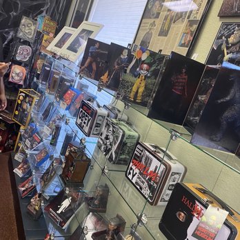 Tom Devlin's Monster Museum - Art Museums Near Me - Boulder City, Nevada