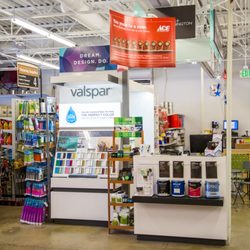 Tamarac Square Ace Hardware