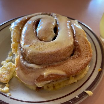 Frontier - Cinnamon Frontier Sweet Roll - Mexican Near Me - Albuquerque, New Mexico