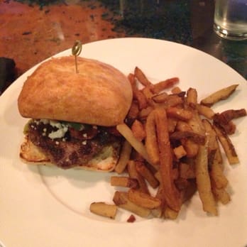 Wingman Birdz + Brewz - Chipotle burger - Bars Near Me - Walla Walla, Washington