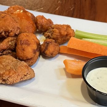 Hawk N Dove Capitol Hill DC - Boneless wings - Bars Near Me - Washington, DC, District of Columbia Hawk N Dove Capitol Hill DC - Boneless wings - Bars Near Me - Washington, DC, District of Columbia