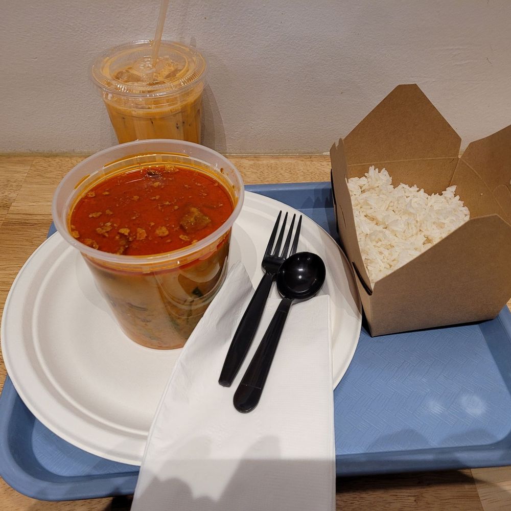 Tyde Tate Kitchen - South Downtown - Thai tea, Panang Curry Beef with a side of white rice - Thai Near Me - Atlanta, Georgia Tyde Tate Kitchen - South Downtown - Thai tea, Panang Curry Beef with a side of white rice - Thai Near Me - Atlanta, Georgia