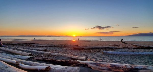 Wreck Beach by null