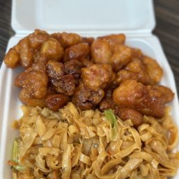 Mango Chicken with Pad Thai Mango Chicken with Pad Thai