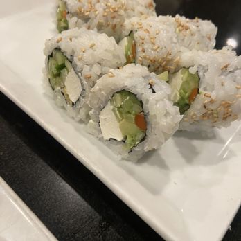 Tokyo Kitchen - Vegetable roll with cream cheese - Japanese Near Me - Montclair, California Tokyo Kitchen - Vegetable roll with cream cheese - Japanese Near Me - Montclair, California