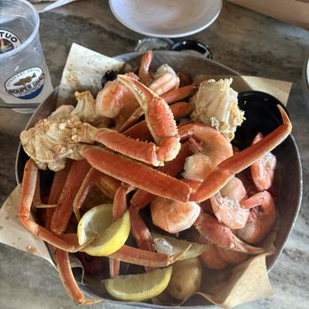 St Augustine Fish House & Oyster Company - Low Country Boil - Seafood Near Me - St. Augustine, Florida St Augustine Fish House & Oyster Company - Low Country Boil - Seafood Near Me - St. Augustine, Florida