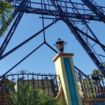 dragon swing - Amusement Parks Near Me - Buena Park, California