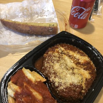 Cossetta Alimentari - Garlic bread and Chicken Parmigiano - Italian Near Me - Saint Paul, Minnesota
