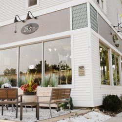 29ten Salon - Outside Salon Seating Area