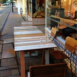 Shop Eight - Outside seating