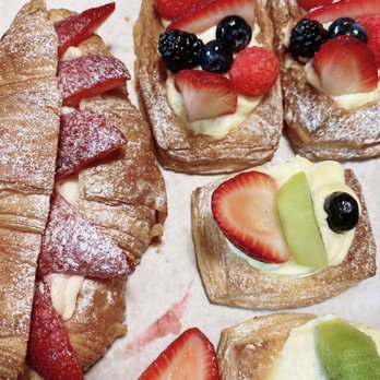 Paris Baguette - Berry Tart Strawberry Croissant - Coffee & Tea Near Me - Irvine, California Paris Baguette - Berry Tart Strawberry Croissant - Coffee & Tea Near Me - Irvine, California