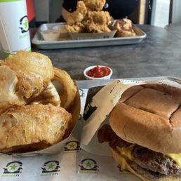 Ultimate Bacon Cheeseburger