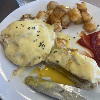 Little Provence Cafe - Benedict egg - Breakfast & Brunch Near Me - Arcadia, California Little Provence Cafe - Benedict egg - Breakfast & Brunch Near Me - Arcadia, California
