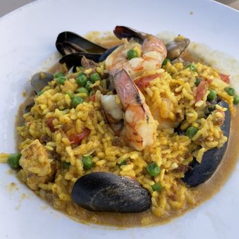 Geoffrey's Malibu - Seafood Paella - Seafood Near Me - Malibu, California