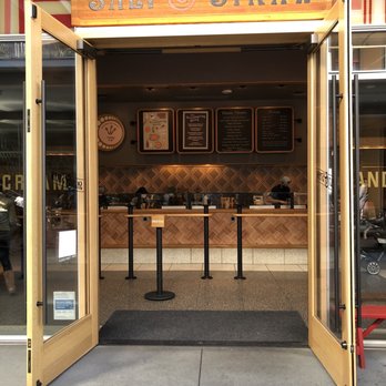 Salt & Straw - Store front. Sunday afternoon and no line. Must be November. - Ice Cream & Frozen Yogurt Near Me - San Ramon, California Salt & Straw - Store front. Sunday afternoon and no line. Must be November. - Ice Cream & Frozen Yogurt Near Me - San Ramon, California