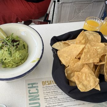 Esperanza Cocina de la Playa - Gia - Seafood Near Me - Manhattan Beach, California