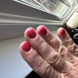 Fountain Nail spa, less than 12 hours later.