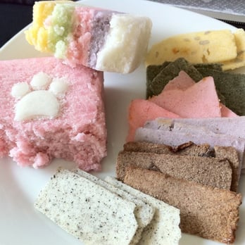 Siroodang - Raspberry and layered rice cake. Multiple-flavored crackers. - Bakeries Near Me - Los Angeles, California Siroodang - Raspberry and layered rice cake. Multiple-flavored crackers. - Bakeries Near Me - Los Angeles, California