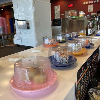 Oishii Sushi - Conveyer belt - Japanese Near Me - Springfield, Oregon