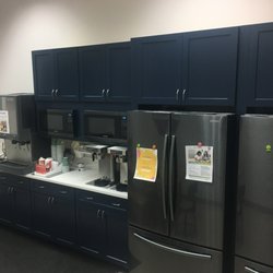 Le Kehl Construction - Commercial breakroom with custome cabinets and fresh paint