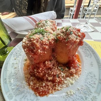 Gabbiano's - Fried Mozzarella - Italian Near Me - Portland, Oregon