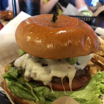 Big Burger - Kerville Avocado burger - Burgers Near Me - Hudson Oaks, Texas