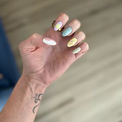 Duo Nails Suite - Patterned Pastel Design Gel Builder Manicure