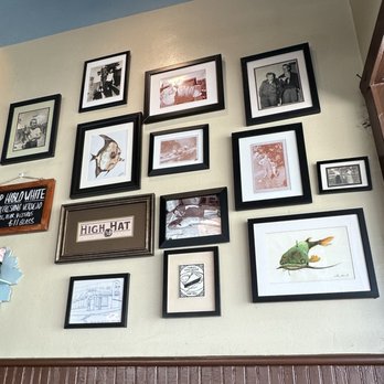 High Hat Cafe - One wall - Southern Near Me - New Orleans, Louisiana High Hat Cafe - One wall - Southern Near Me - New Orleans, Louisiana