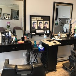 Looking Good by Tracie - Inside the salon