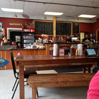 Big Fatty's BBQ - Bar - Barbeque Near Me - White River Junction, Vermont