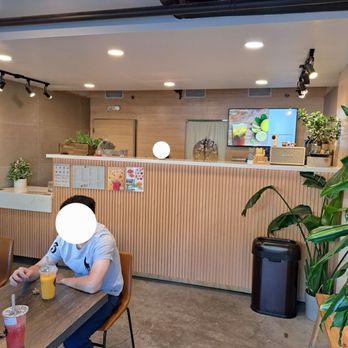 Mr. Chu Tea & Coffee - Interior - Bubble Tea Near Me - White Rock, British Columbia Mr. Chu Tea & Coffee - Interior - Bubble Tea Near Me - White Rock, British Columbia