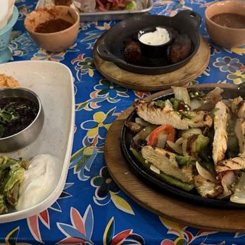 T'KiLa Mexican Kitchen & Bar - Chicken Fajitas, fried plantain (they go fast!) and killer margarita! - Mexican Near Me - Leesburg, Virginia