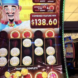 Hollywood Casino Hotel at Greektown - Nice little win on the Flaming Hot Pots
