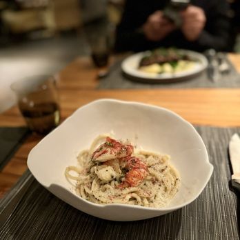 Truss Restaurant & Bar - Cacio e Pepe with lobster - New American Near Me - Calistoga, California