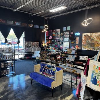 Hawaii Fluid Art - Hat station and patch choices - Art Classes Near Me - Mansfield, Texas Hawaii Fluid Art - Hat station and patch choices - Art Classes Near Me - Mansfield, Texas