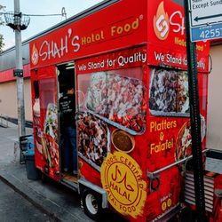 Shah's Halal Food - Outside
