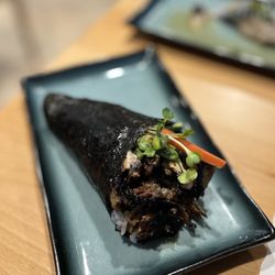 Sushi 661 - Salmon Skin Hand Roll