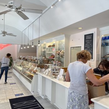 Bittersweet Pastry Shop - Interior - Bakeries Near Me - Chicago, Illinois