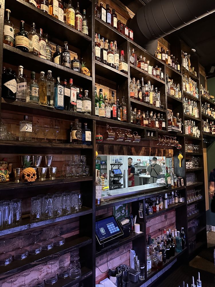 Bar Cart Lounge And Restaurant