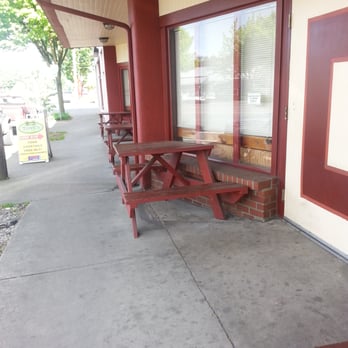 Tony's Tavern - Ugh. - Dive Bars Near Me - Portland, Oregon