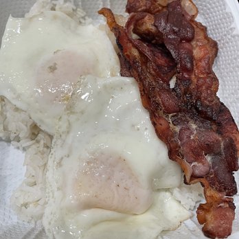 Oh My Grill - Crispy Bacon and Eggs Over Easy - Diners Near Me - Honolulu, Hawaii
